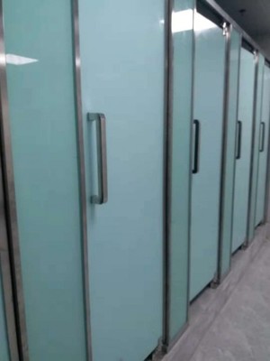 揭阳学校卫生间隔断坚固* 公共卫生间隔断量身定制