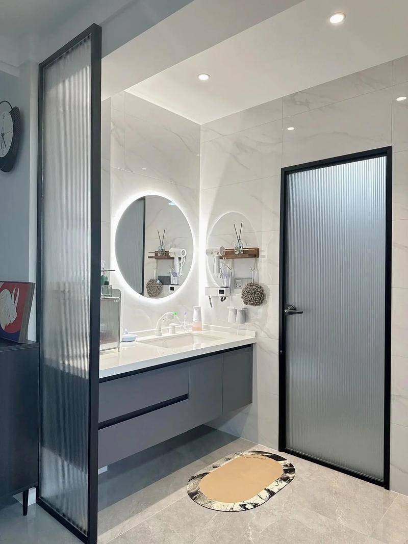 超白长虹玻璃钛镁合金窄边框洗手池屏风 卫生间隔断的现代设计之选